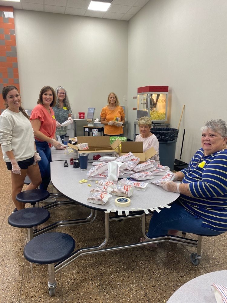 We love our volunteers! PV Grandparents are simply the best! 